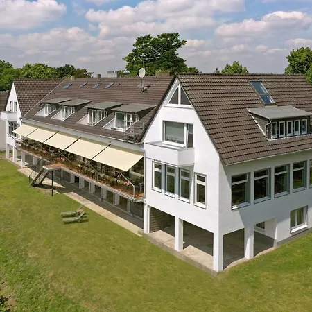 Faehrhaus Am Rhein By Mayburgh