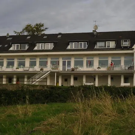 Faehrhaus Am Rhein By Mayburgh 3*