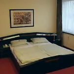 מלון Faehrhaus Am Rhein By Mayburgh 3*