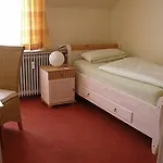 Faehrhaus Am Rhein By Mayburgh מלון דיסלדורף