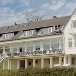 Faehrhaus Am Rhein By Mayburgh