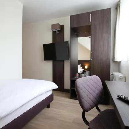 Faehrhaus Km734 Hotel 3*