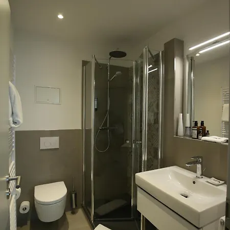 Faehrhaus Km734 Hotel Dusseldorf