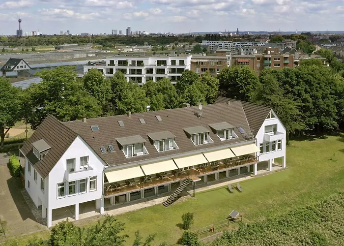 فندق Faehrhaus Am Rhein By Mayburgh دوسلدورف