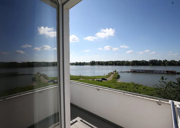 Faehrhaus Am Rhein By Mayburgh Düsseldorf