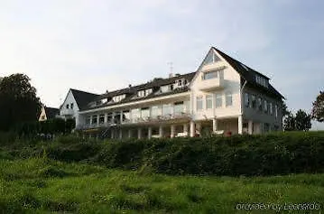 فندق Faehrhaus Am Rhein By Mayburgh 3*