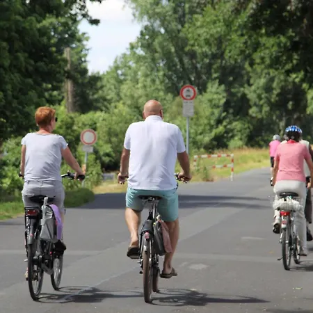 Hotel Faehrhaus Am Rhein By Mayburgh Düsseldorf