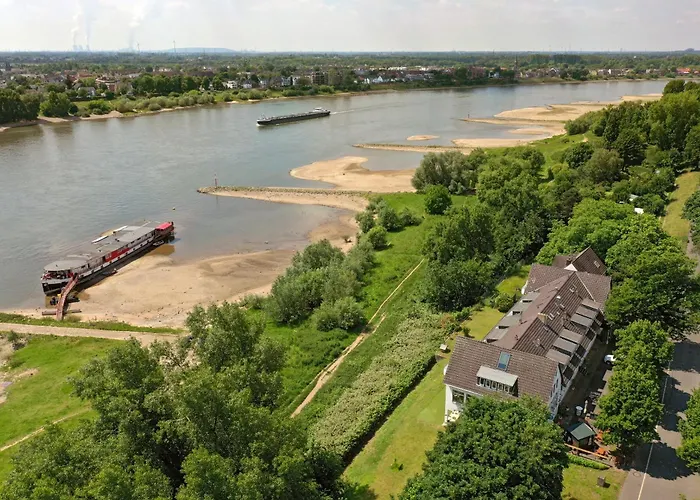 מלון Faehrhaus Am Rhein By Mayburgh